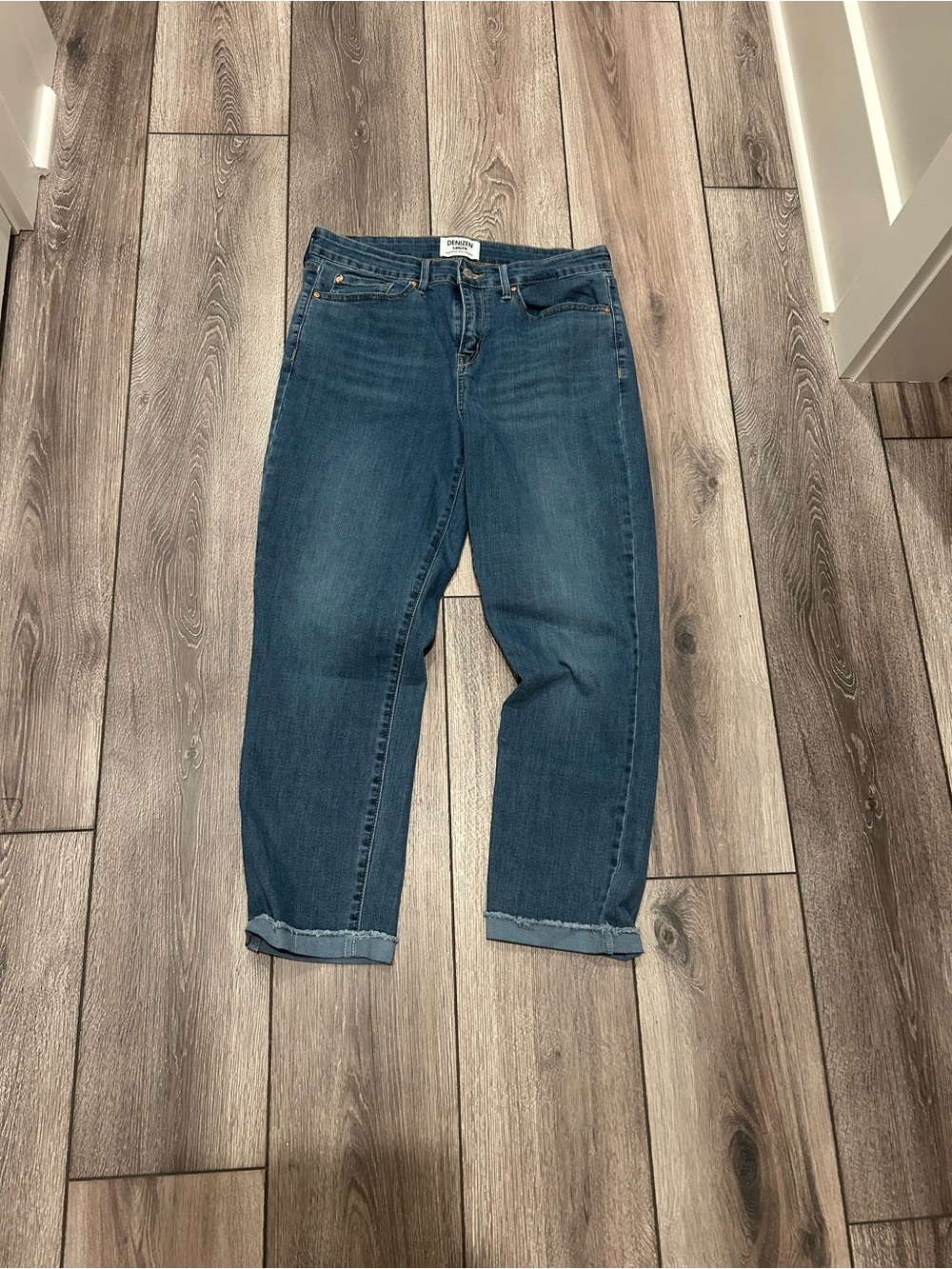 Denizen from Levi's Jeans in Medium Blue Wash size 12 W 31